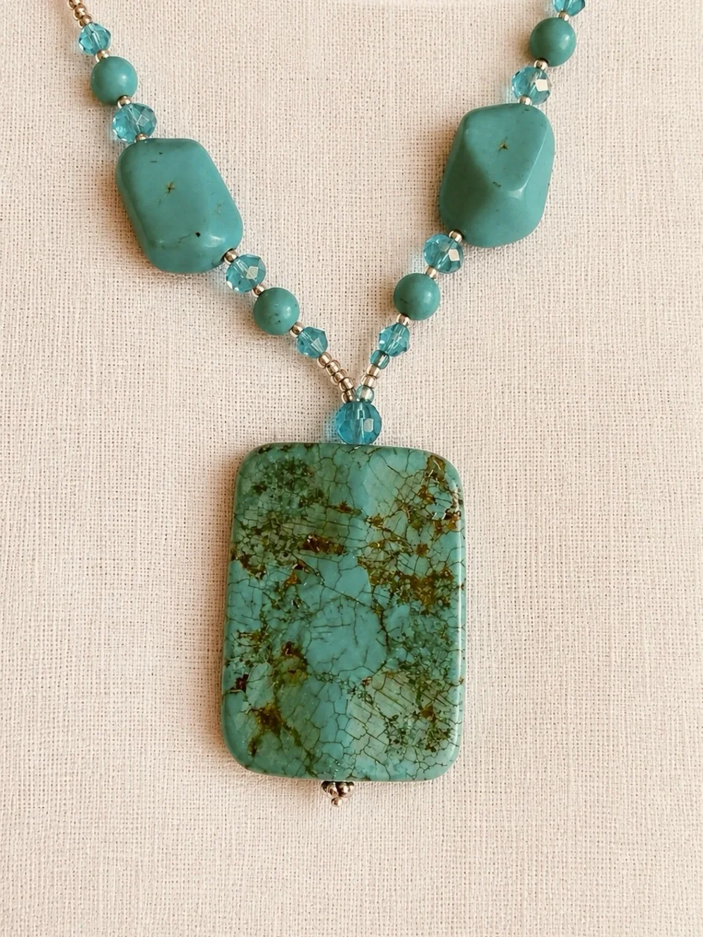 Turquoise Beaded Pendant Necklace